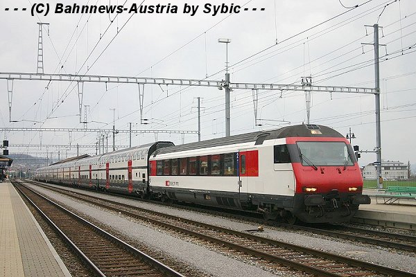 Wendezug IC 460 013 Pfaeffikon SZ 15_04_2006.jpg
