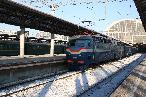 Auf dem Kiever Bahnhof