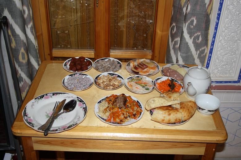 Das Abendessen musste auf dem Zimmer gegessen werden. Der Speisesaal war nicht geheizt.