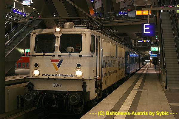 ©109 2 Berlin Hbf tief 02_06_2010 (3).jpg
