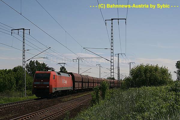 ©152 003 Berlin Wuhlheide 03_06_2010.jpg