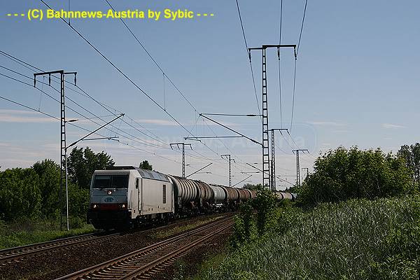 ©285 105 Berlin Wuhlheide 03_06_2010.jpg