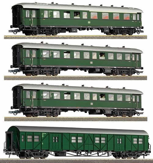 Schnellzugwagen 4.jpg
