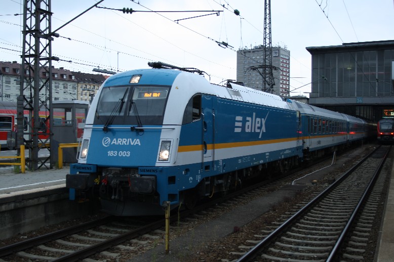 183 003 mit ALX 87016 in München Hbf