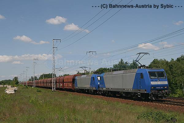 ©145 CL 204 145 CL 203 Berlin Wuhlheide 04_06_2010 (3).jpg