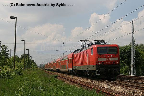 ©114 037 WZ Berlin Friedrichshagen 07_06_2010.jpg