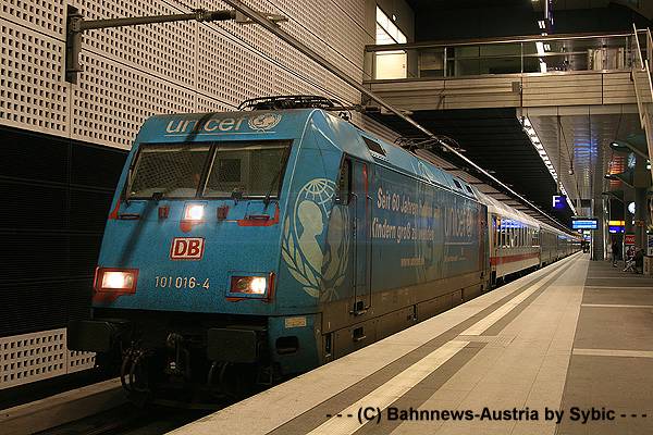 ©101 016 Berlin Hbf 07_06_2010.jpg