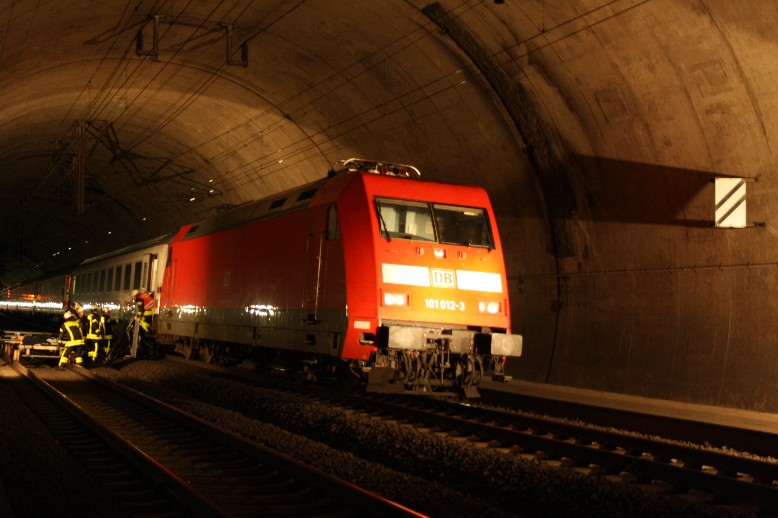 101 012 im Kirchheimer Tunnel