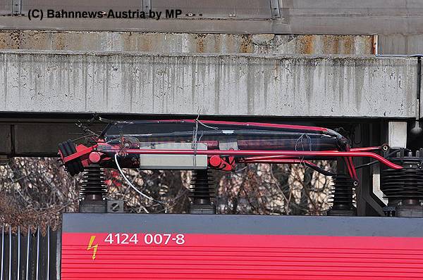 2011 marec trolej v PTA 082.jpg