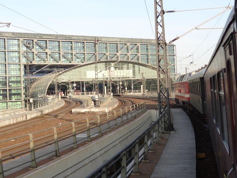 Einfahrt Berlin Hbf (Obere Ebene)