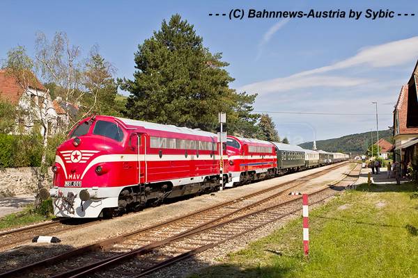 M61 001 M61 017 Duernstein 23_06_2012 (4).jpg