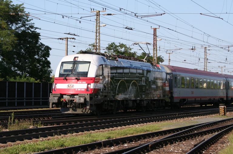 BB 1216 020 mit OIC 868.JPG