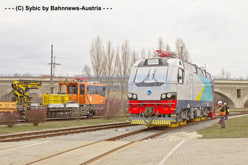9120 561 KZ8A 001 RailTec Arsenal 21_03_2013 (1).jpg