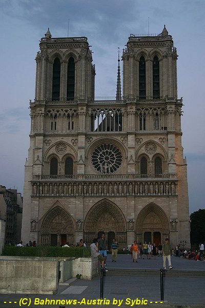 Paris Notre Dame 20_07_2006.jpg