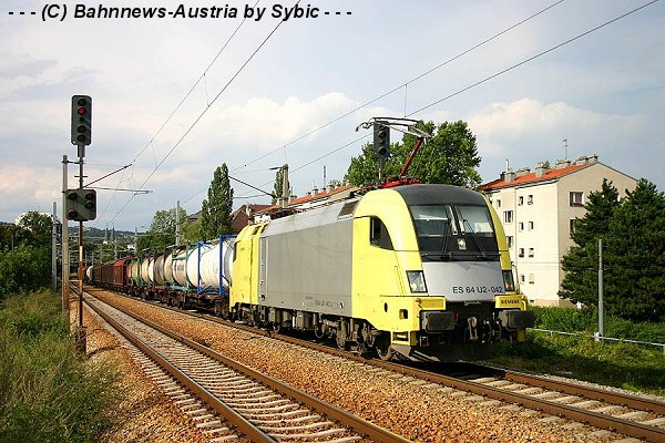 ES64U2 042 Verbindungsbahn 45383 11_08_2006.jpg