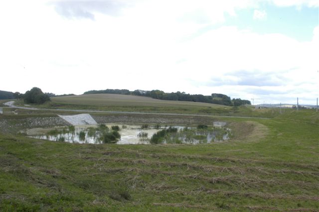 wwt_baulos_hackenau: eines der vielen Biospären Reservate die neben der Strecke bereits angelegt wurden.