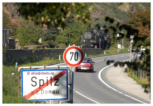 77250_und_527612_beim_wenden_in_spitz_donau
<br />
<br />Ende