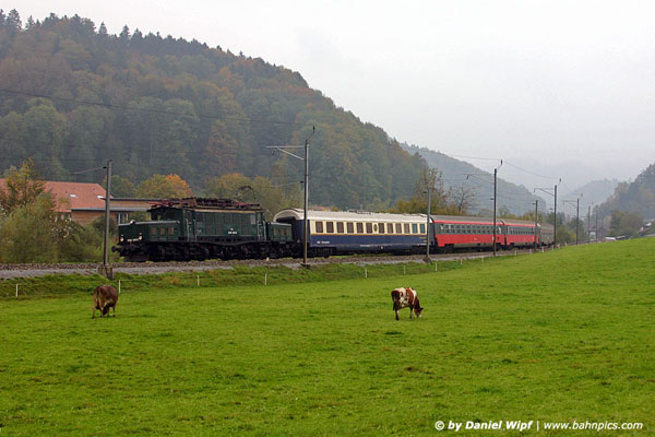 Nach einem kurzen Aufenthalt in Bauma fuhr die 1020er weiter nach Winterthur und drehte über Oerlikon, Zürich Museumsbahnhof, Stettbach, Winterthur ihren Zug ab. Hier erwischt kurz nach der Ausfahrt in Bauma