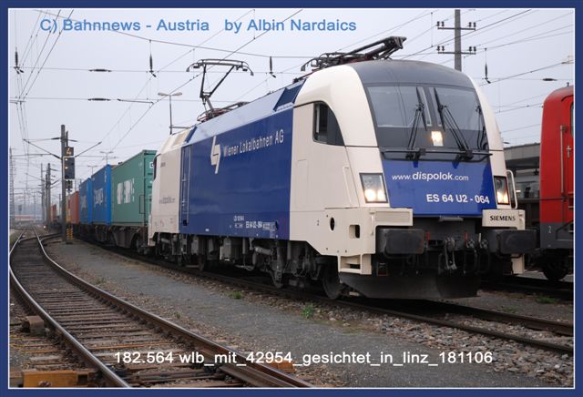 182.564_mit_42954_gesichtet in linz bei der Befehlsbeigabe am 18.11.06