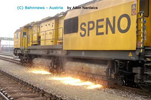 "Sprichwörtlich" beim Speno fliegen die funken :-)