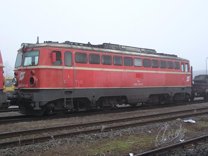 Auch die 1042.01 ist mit von der Partie.JPG
