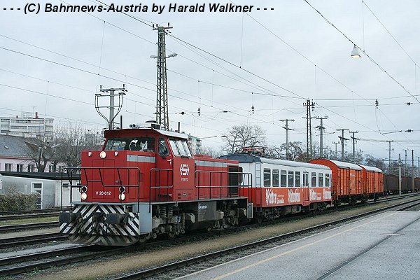 StH V20.012+ET22.143  Wels Hbf  05.01.2007.jpg
