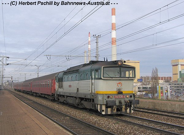 754.035 mit ER 2527 =Carpatia= am 12.2.2007 in Wien Haidestra_e.jpg