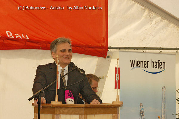 Werner Faymann, Bundesminister für Verkehr, Innovation und Technologie - bei der Festrede