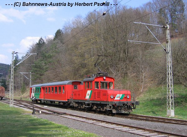 STLB E 41 mit R 8606 am 27 3 2007 in Maierdorf.jpg