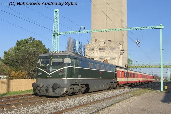 2050 02 mit EZ 2698 Neusiedlersee am 8 4 2007 in Gols.jpg