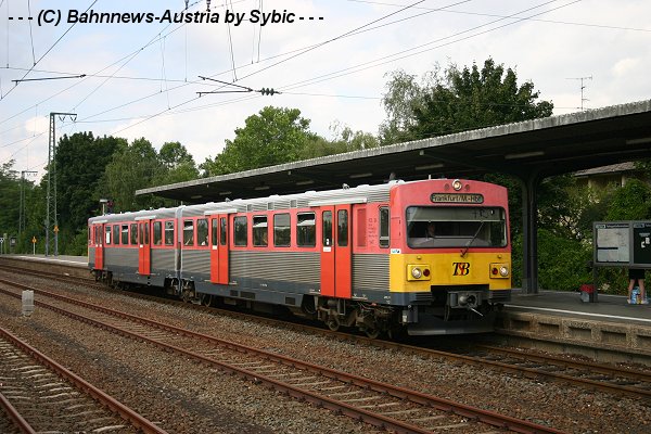 VTS2E 12B 12A Frankfurt Hoechst 01_08_2005.JPG