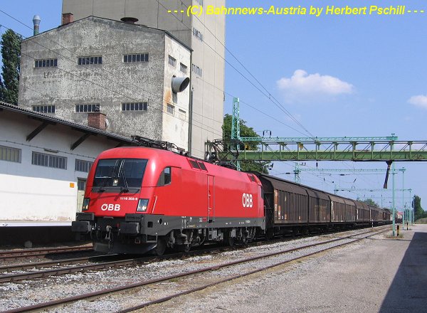 1116 203 mit 45124 am 26 5 2007 in Gols.jpg