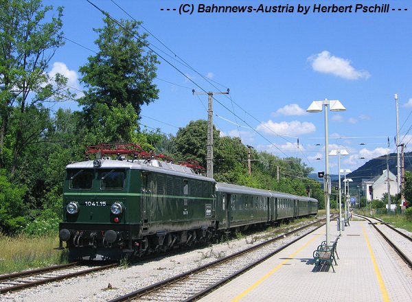 1041 15 am 17 6 2007 in Hainburg an der Donau Fbf.jpg