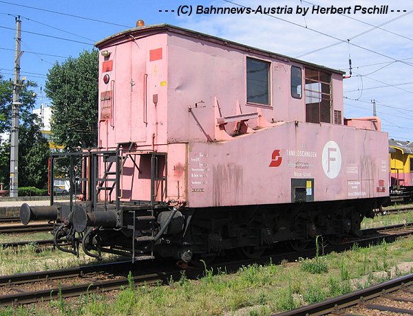 8081 9788 901-3 am 8 7 2007 in Tulln-900.jpg