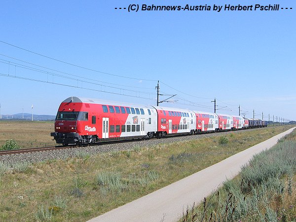 1014 015 mit E 16490 am 14 7 2007 bei Parndorf.jpg