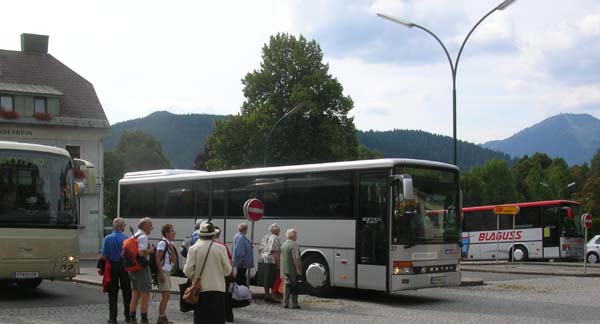 Nach der Wanderung fuhr ich mit dem Autobus vom Seeberg nach Mariazell. Diese ehemalige Postbuslinie (Bruck/Mur - Mariazell) wird jetzt von den MVG betrieben. In Mariazell endet dieser Kurs, wie die anderen Busse in der Region, beim Postamt ca. 1 km vor d