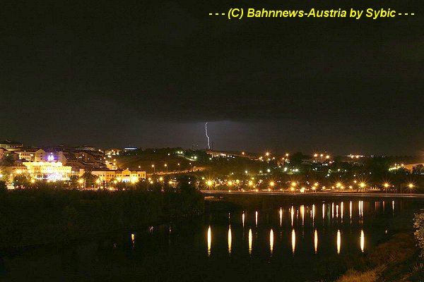 Toledo bei Nacht 01_10_2007 (2).jpg