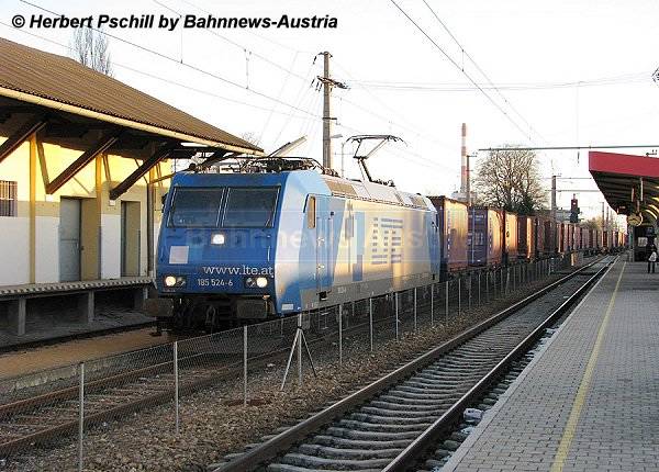 LTE 185 524 + N 2150 901 mit 95319 am 8 1 2008 in Korneuburg.jpg.jpg