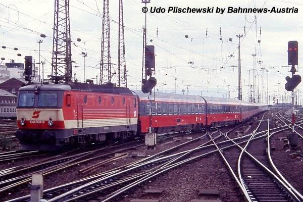 Ö 1044 203_920713_Frankfurt Hbf.jpg.jpg