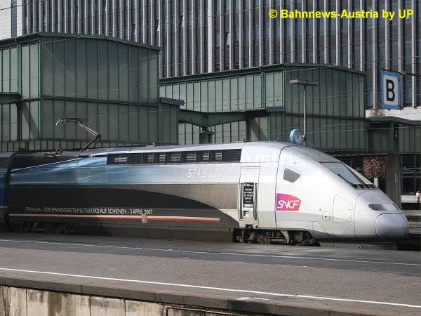 TGV 4402aa_080303_TS 384 003.jpg.jpg