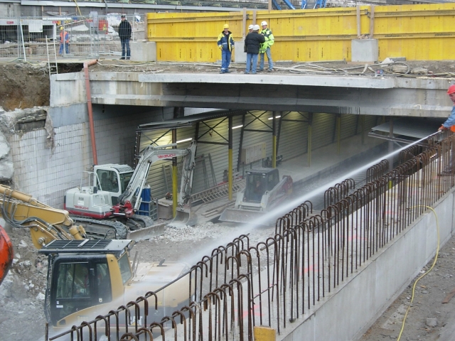 Hier kann man Teile der Station Südtirolerplatz erkennen......