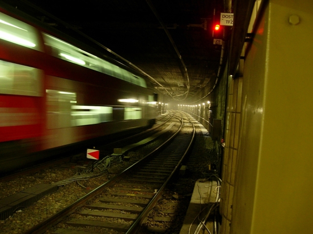"Wendeanlage" nach der Hst. Südbahnhof. Weiter als in die Wendeanlage können die Züge nicht fahren!
