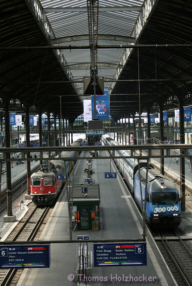Bahnhof SBB und mit rollendem SNCF  Material