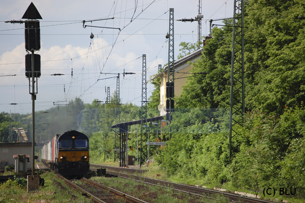 ERS6606 bei der Durchfahrt in Bonn Oberkassel - welches EVU steckt denn hier dahinter?