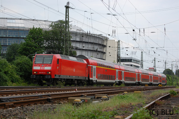 146 012 mit dem Regionalexpress 5 nach Koblenz HBF