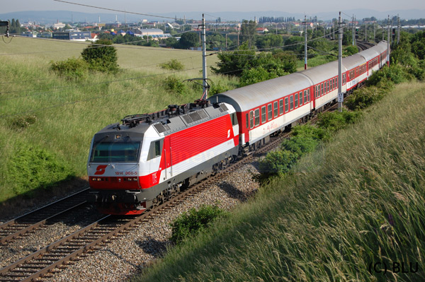 Der EZ "Wiener Alpen" - heute Samstag mit 1014.008 als TFZ.