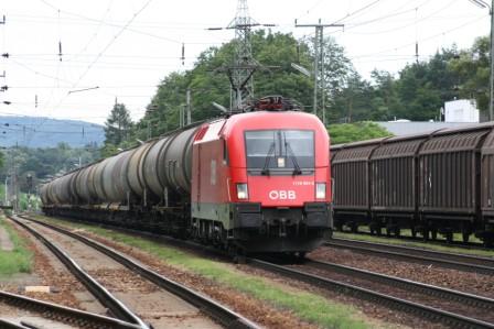 ÖBB 1116 254-2 mit Tankzug Richtung Westen