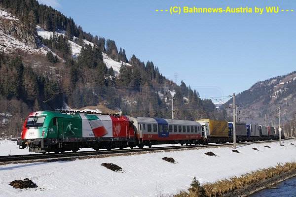 ©03 1216 004  -EM-Lok Italien-  am 24 01 09 m  Rola 43255 bei Dorfgastein.jpg