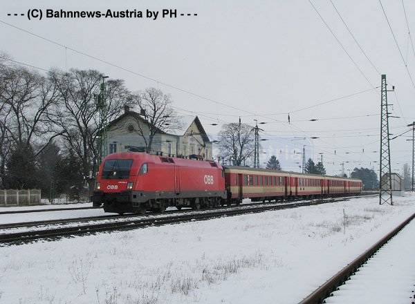 ©1116 006 mit ER 9444 am 1 2 2009 in Ötteveny.jpg