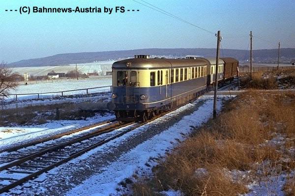 ©ÖBB 5042 12  Würnitz-Hetzmannsdorf  Jänner 72.jpg